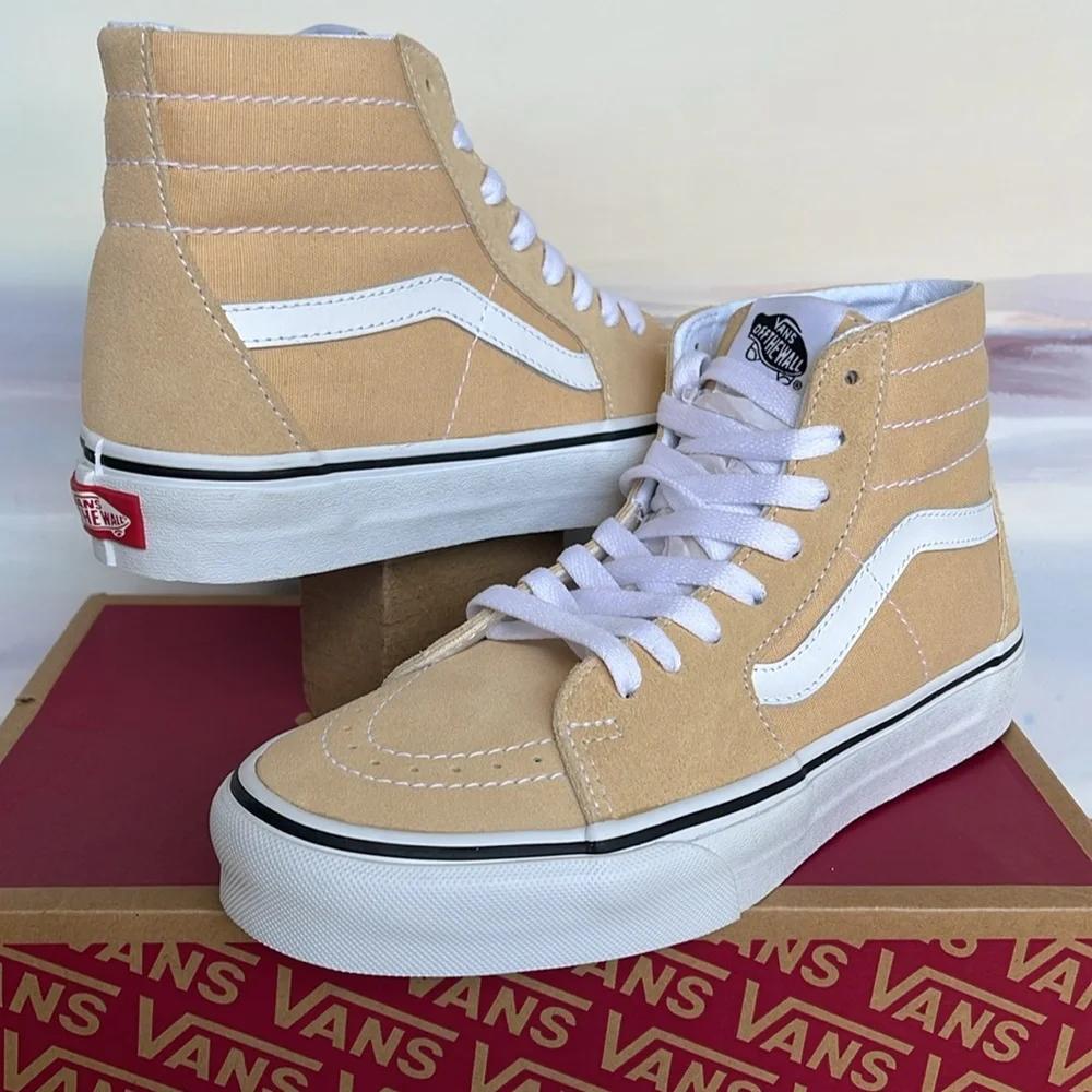 Vans Men’s Sk8-Hi Tapered
Color Theory Honey Peach
VN0A5KRUBLP
Sneakers - Picture 2 of 16